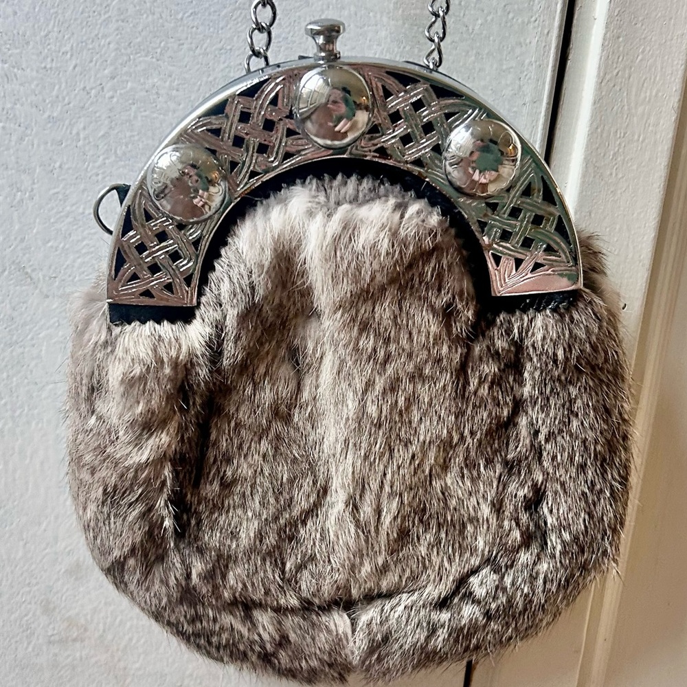 Scottish Sporran Bag Celtic Metal Cantle Fur Leather Cosplay Larping Costume - Picture 3 of 16